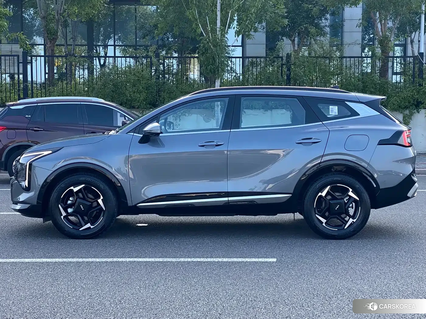 Kia Sportage 2026 Silver/gray из Китая, фото 3