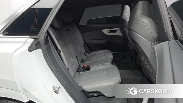 Audi Q8 (4M) 2022 Белый из Кореи, фото 3