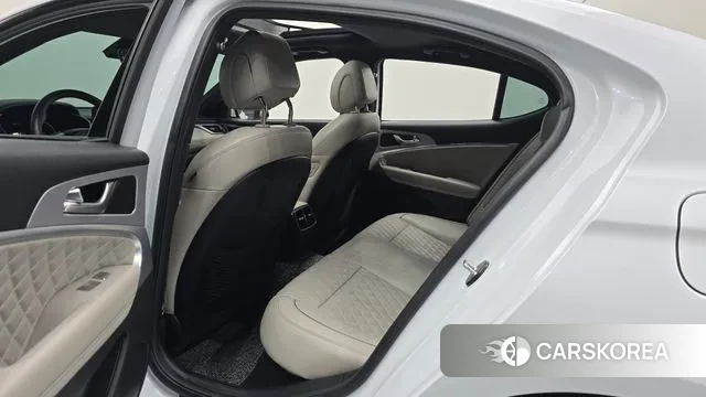 Genesis The New G70 id 3478434 из Кореи 3