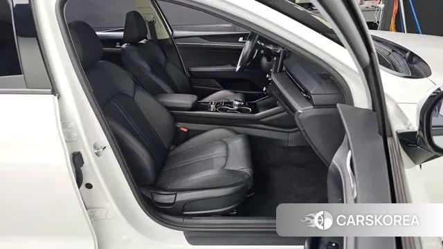 Kia The New K5 3rd generation 2023 Белый из Кореи, фото 3