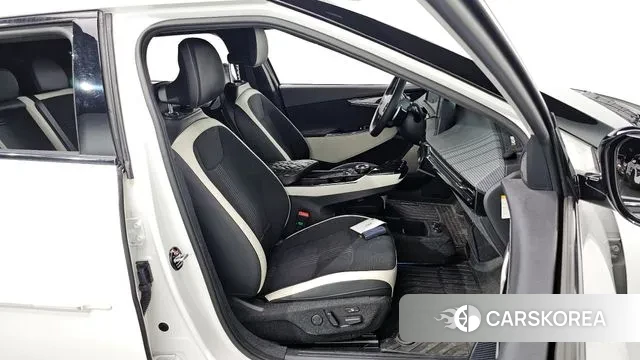 Kia EV6 2023 Белый из Кореи, фото 3