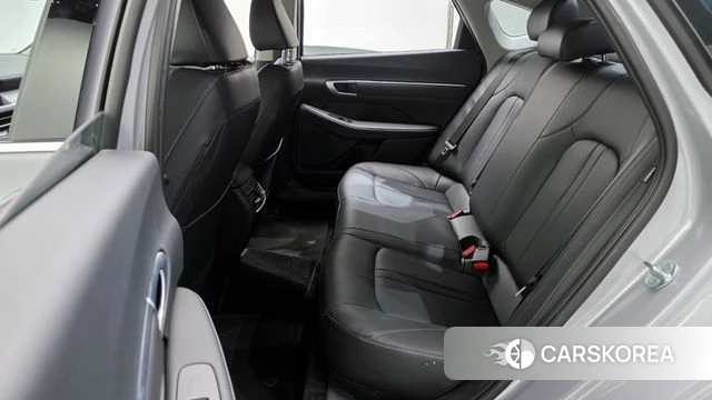 Hyundai Sonata D Edge (DN8) 2025 Серебряный из Кореи, фото 3