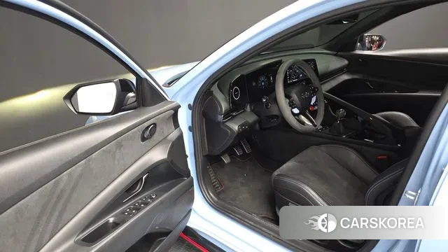 Hyundai Avante (CN7) 2021 Небесно-голубой из Кореи, фото 3