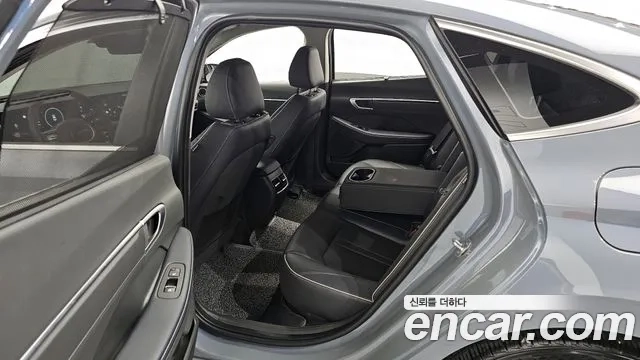 Hyundai Sonata D Edge (DN8) 2024 Серебристо-серый из Кореи, фото 3