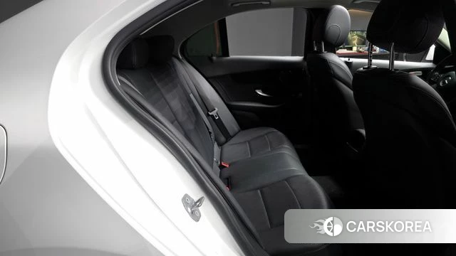 Mercedes-Benz C-Class W205 2018 Белый из Кореи, фото 3