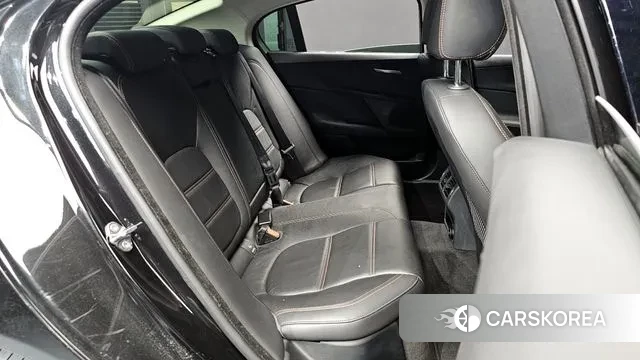 Jaguar XE 2018 Черный из Кореи, фото 3