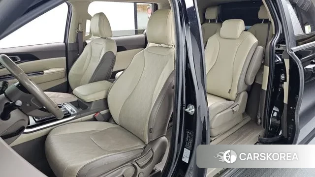 Kia Carnival 4th generation 2023 Черный из Кореи, фото 3