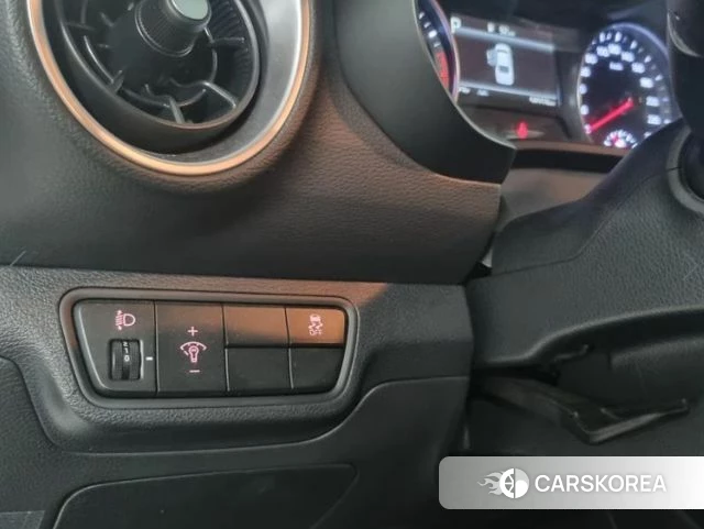 Kia The New K3 2nd generation 2022 Белый из Кореи, фото 3