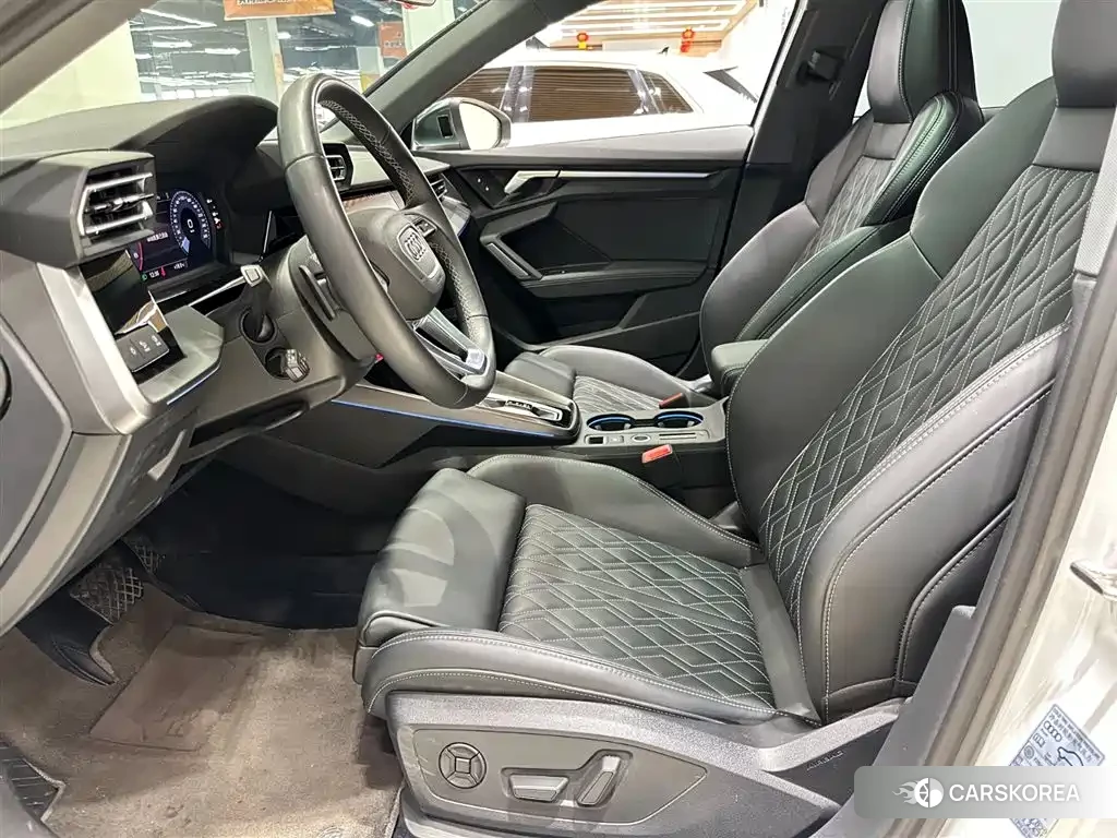 Audi A3 2025 Белый из Китая, фото 3