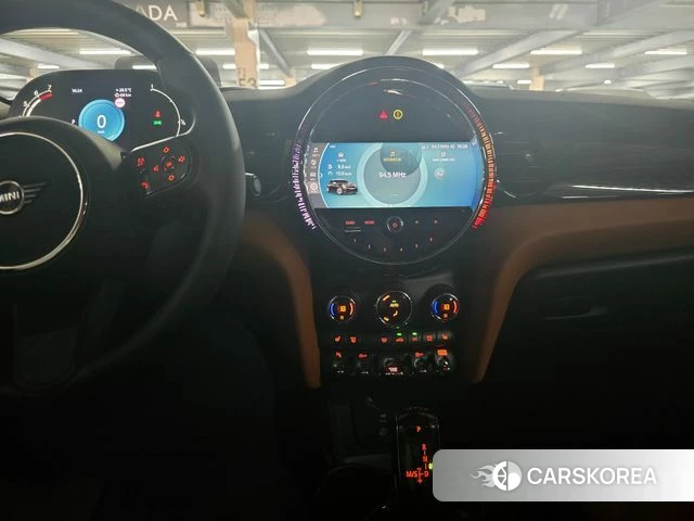 Mini Cooper S 2023 Красный из Кореи, фото 3