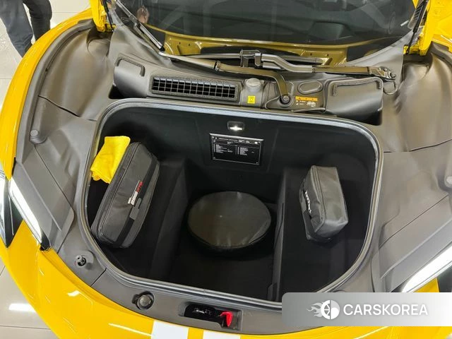 Ferrari 296 GTB 2024 Желтый из Кореи, фото 3