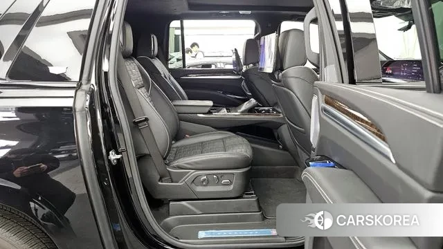 Cadillac Escalade 5th Generation 2025 Черный из Кореи, фото 3