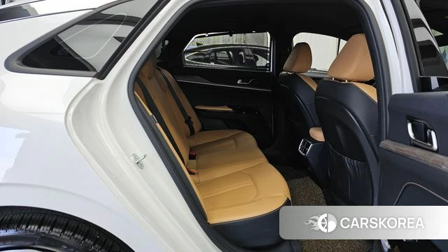 Kia K5 3rd generation 2023 Белый из Кореи, фото 3