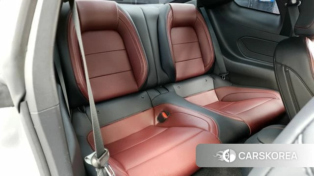Ford Mustang 7th Generation 2024 Серебристо-серый из Кореи, фото 3