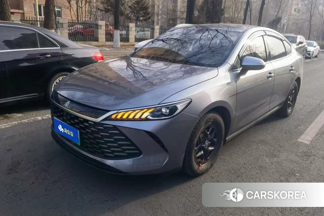 BYD Qin PLUS DM 2025 Темно-серый из Китая, фото 3