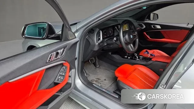 BMW 1 Series (F40) 2022 Серебряный из Кореи, фото 3