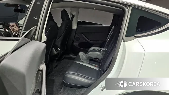 Tesla Model Y 2023 Белый из Кореи, фото 3