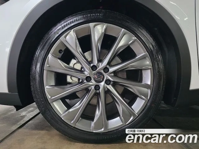 Toyota Crown Crossover 2023 Белый из Кореи, фото 3