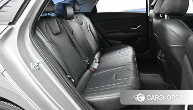 Hyundai Avante Hybrid (CN7) 2020 Серебристо-серый из Кореи, фото 3