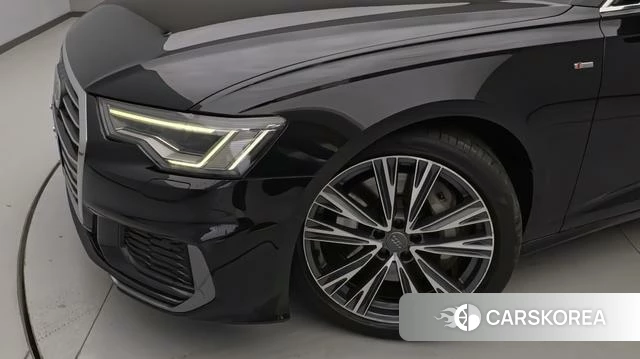 Audi A6L 2021 Черный из Китая, фото 3