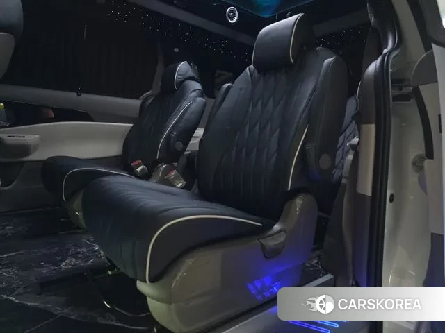 Kia The New Carnival 4th Generation 2025 Белый из Кореи, фото 3