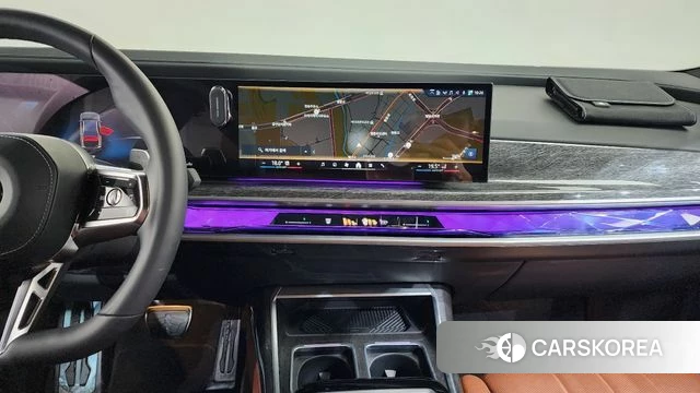 BMW 7 Series (G70) 2023 Черный из Кореи, фото 3