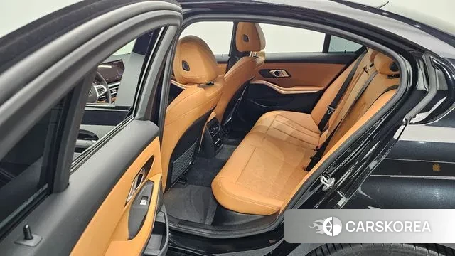 BMW 3 Series (G20) 2023 Черный из Кореи, фото 3