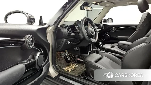 Mini Cooper 2021 Серебристо-серый из Кореи, фото 3