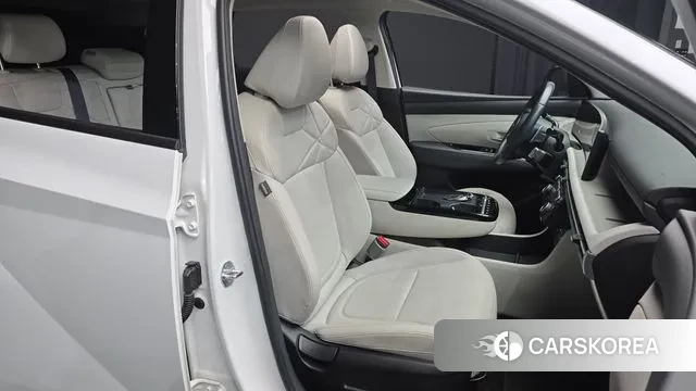 Hyundai The New Tucson (NX4) 2024 Белый из Кореи, фото 3