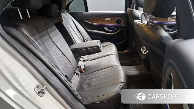 Mercedes-Benz E-Class W213 2019 Белый из Кореи, фото 3