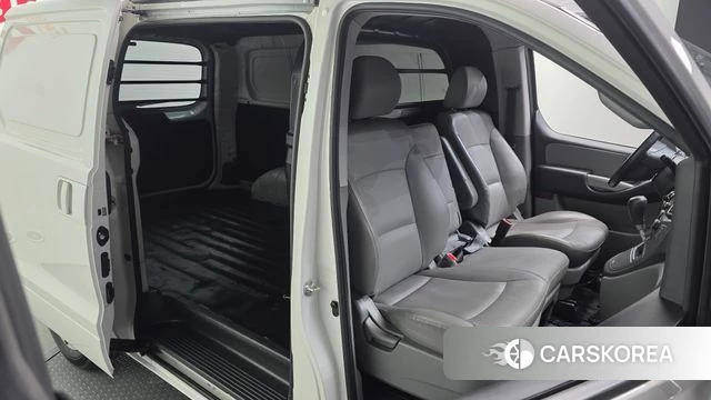 Hyundai The New Grand Starex 2018 Белый из Кореи, фото 3