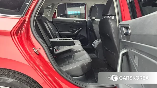 Volkswagen 7th Generation of Jetta 2022 Красный из Кореи, фото 3