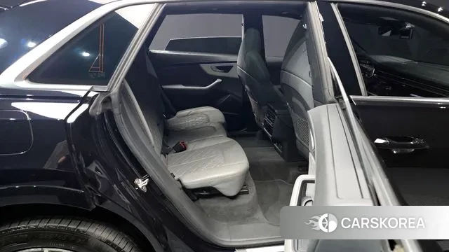 Audi Q8 (4M) 2021 Черный из Кореи, фото 3