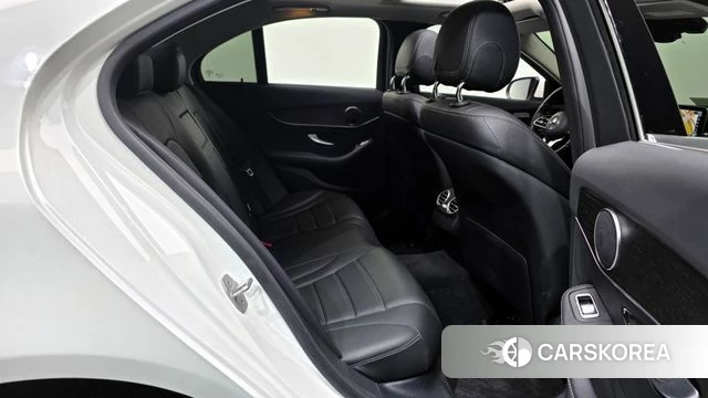 Mercedes-Benz C-Class W205 2021 Белый из Кореи, фото 3