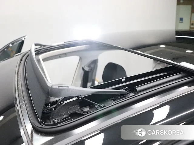 Volkswagen Golf 8th Generation 2024 Черный из Кореи, фото 3