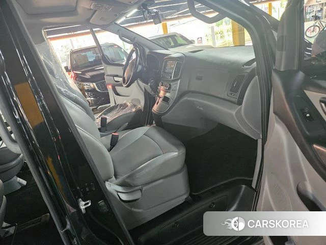 Hyundai The New Grand Starex 2018 Черный из Кореи, фото 3
