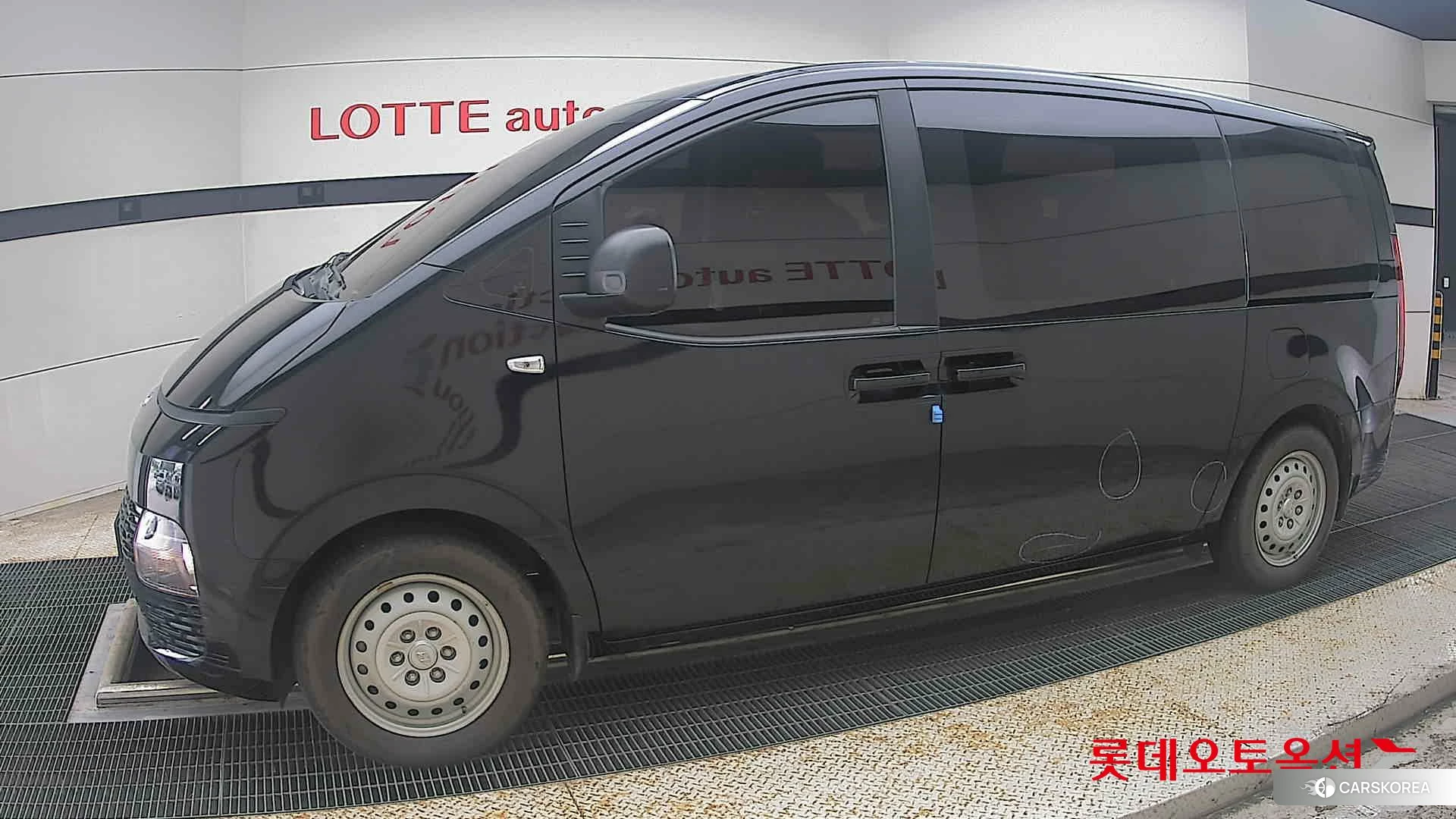 Hyundai Staria 2022 Abyss Black Pearl из Кореи, фото 3