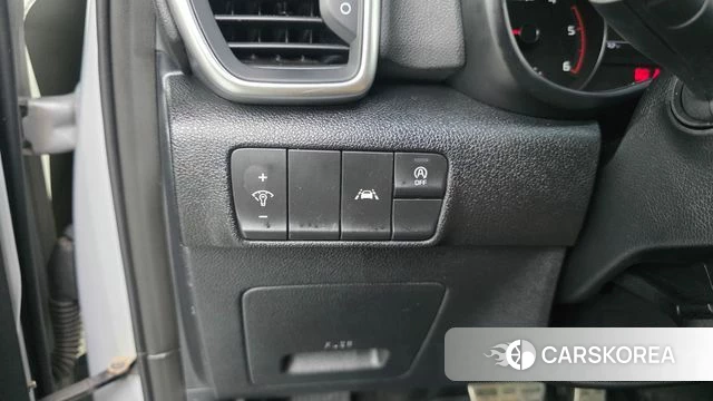 Kia Sportage The Bold 2021 Серебряный из Кореи, фото 3
