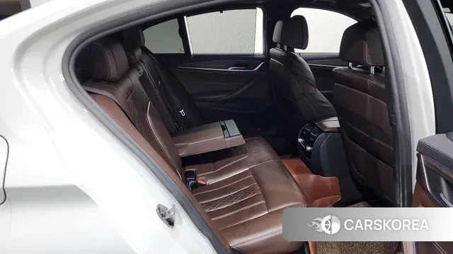 BMW 5 Series (G30) 2018 Белый из Кореи, фото 3