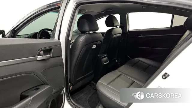 Hyundai Avante AD 2018 Белый из Кореи, фото 3