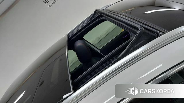 Mercedes-Benz GLA - Class H247 2024 Белый из Кореи, фото 3