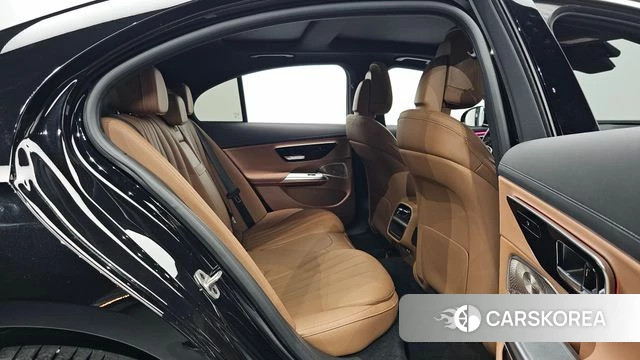 Mercedes-Benz E-Class W214 2024 Черный из Кореи, фото 3