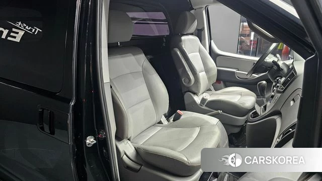 Hyundai The New Grand Starex 2018 Черный из Кореи, фото 3