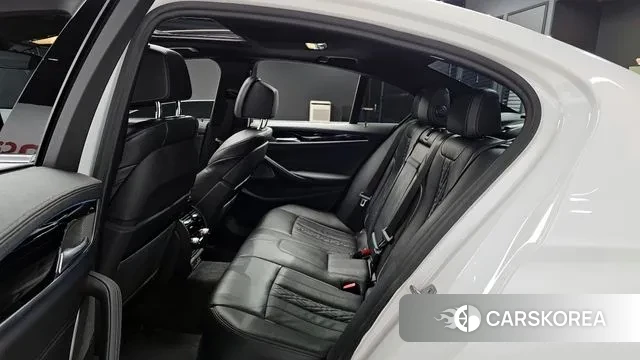 BMW 5 Series (G30) 2020 Белый из Кореи, фото 3