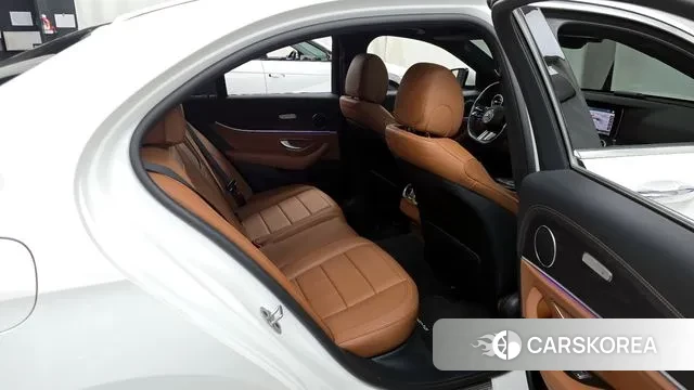 Mercedes-Benz E-Class W213 2021 Белый из Кореи, фото 3