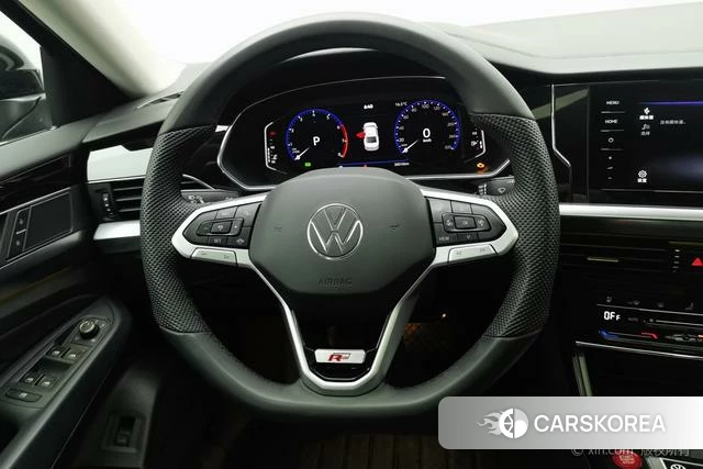 Volkswagen Passat 2025 Черный из Китая, фото 3