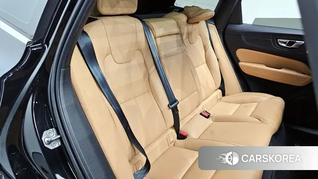 Volvo XC60 second Generation 2021 Черный из Кореи, фото 3