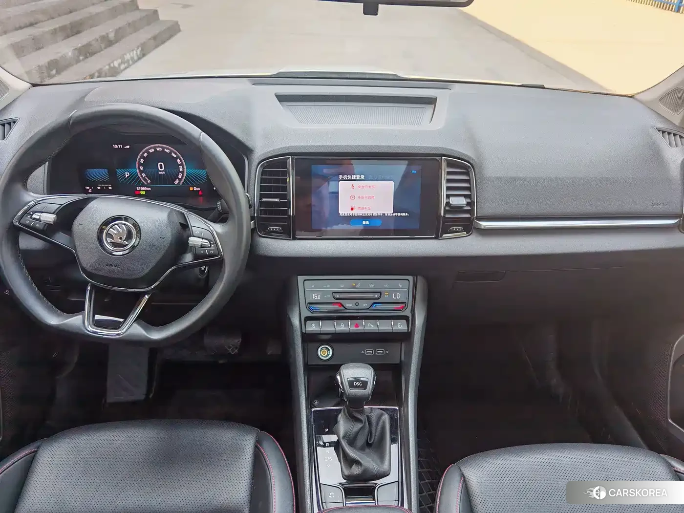 Skoda Karoq 2023 Белый из Китая, фото 3