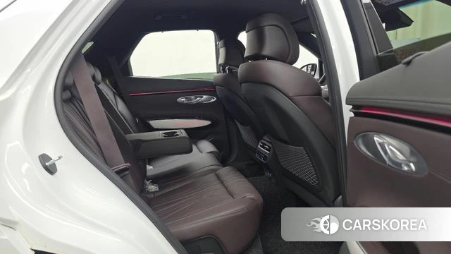 Genesis GV70 2024 Белый из Кореи, фото 3