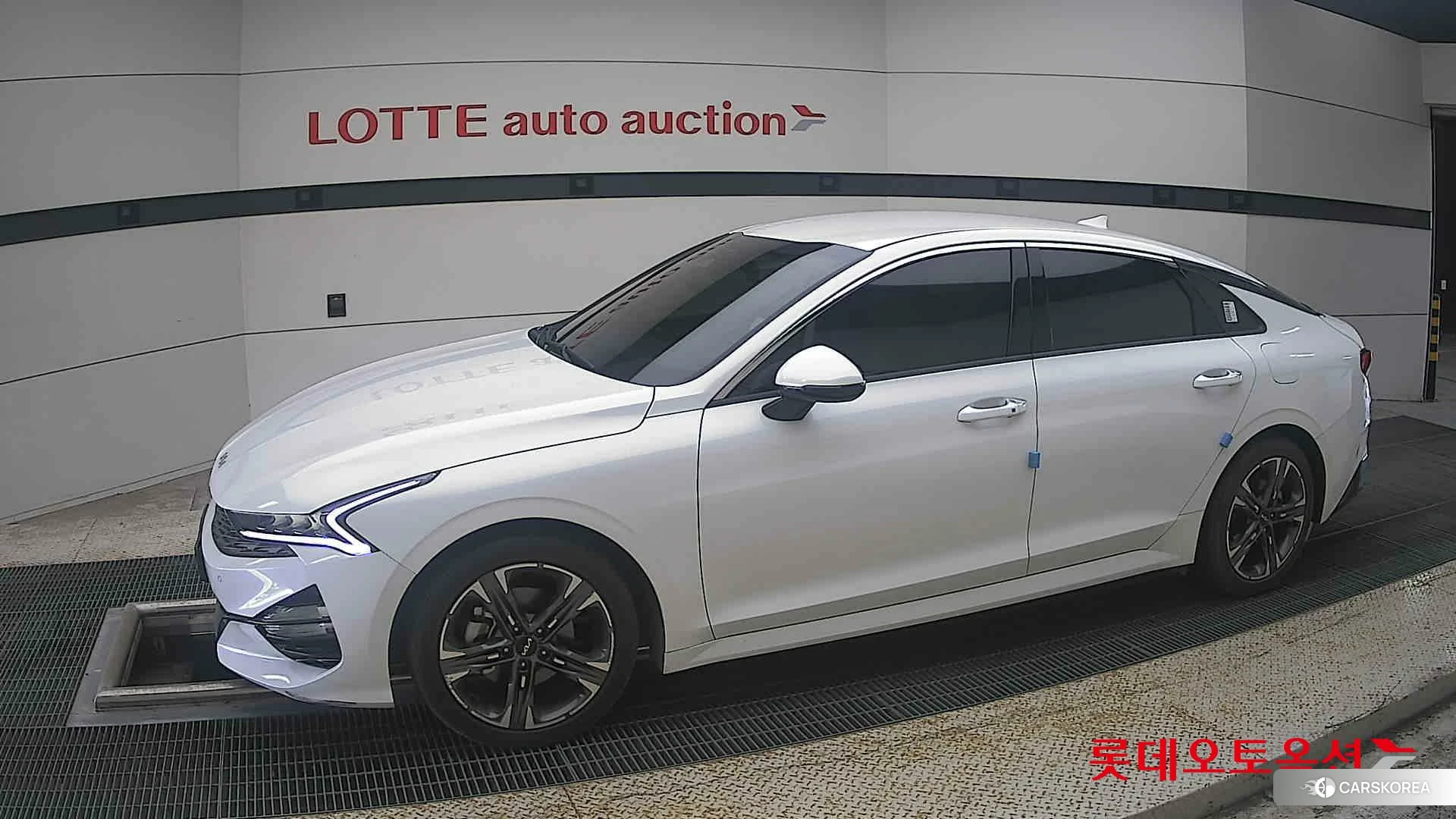 Kia K5 2023 Snow White Pearl из Кореи, фото 3